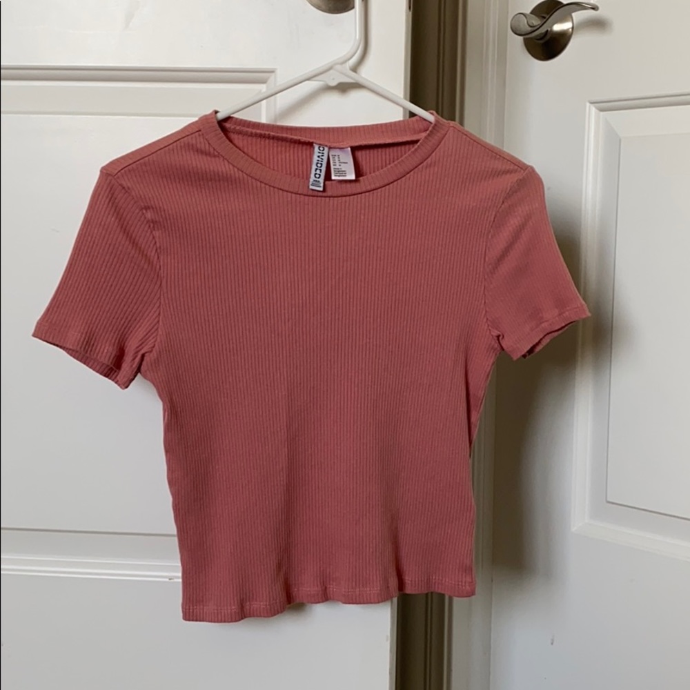 Pink t-shirt